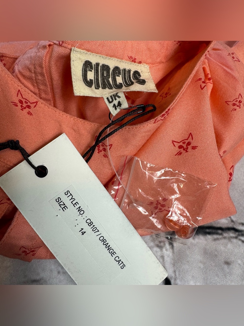 Circus NWT Cat Print Light Peach Pink Retro Inspired Blouse Keyhole Size 14 UK - Picture 2 of 8
